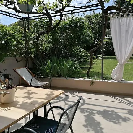 Apartment Casa Pergola *